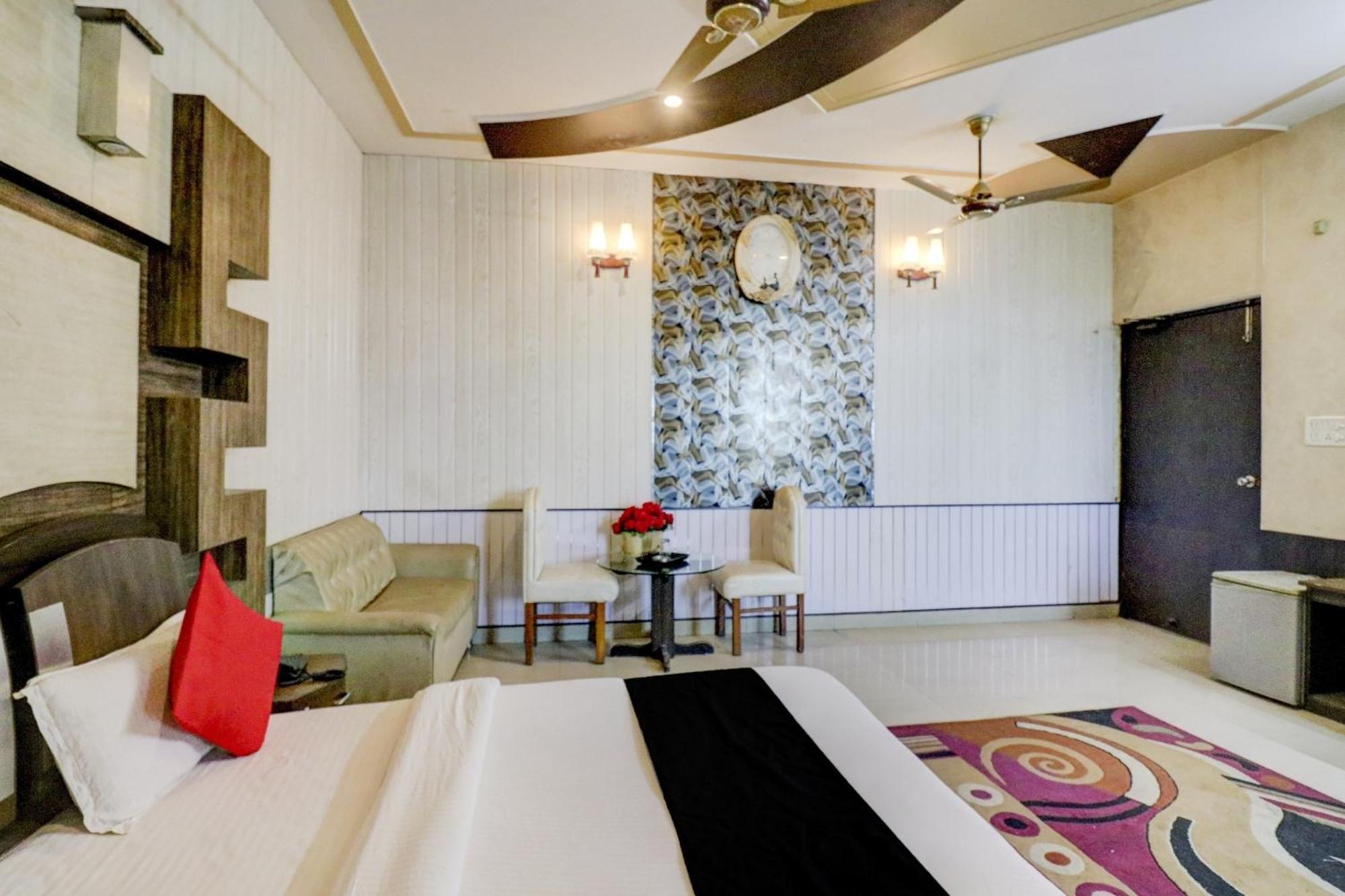 Hotel O Mukut Mahal Meerut Εξωτερικό φωτογραφία